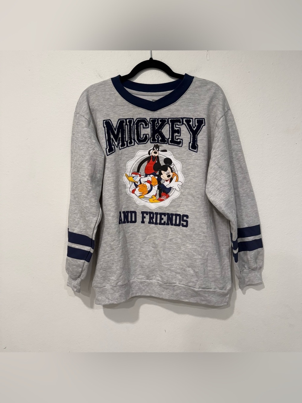 Disney Mickey and Friends Gray Navy Blue Jersey Sweater L